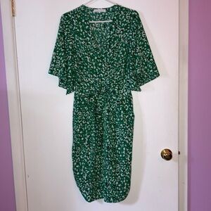 White Closet green dress M